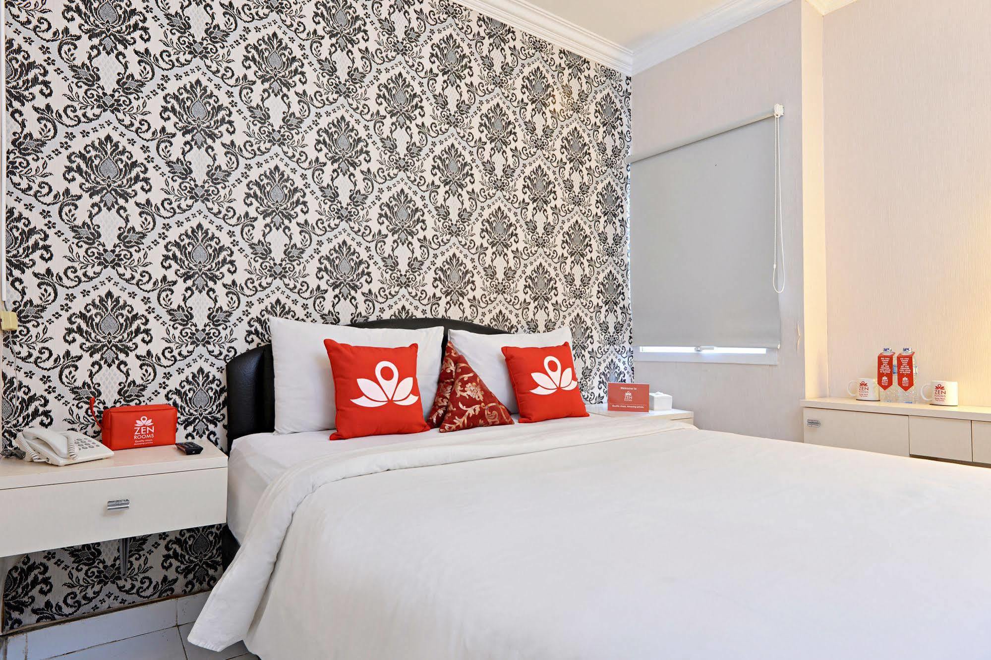 Zen Rooms Basic Tangerang Aeropolis Exterior photo